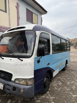 Hyundai County Bus 2001 Blue