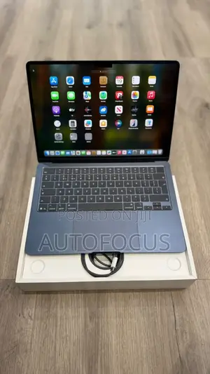 Apple MacBook Air 2025 M4 16GB RAM 256GB SSD