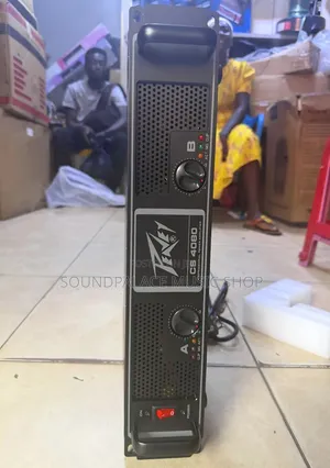 Peavey CS 4080 Professional Power Amplifier