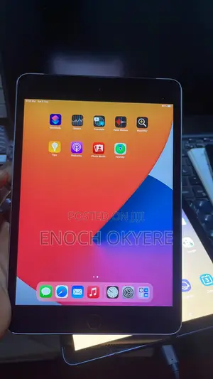 Apple iPad mini 4 128GB Silver