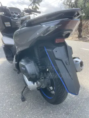 Honda PCX 160 Scooter 2022