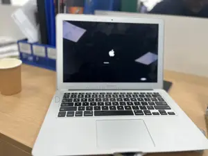 Apple MacBook Air 13" Intel Core i5 8GB RAM 128GB SSD
