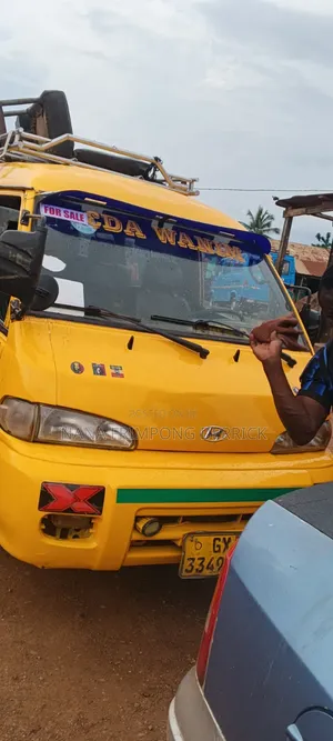 Hyundai H-100 2004 Bus