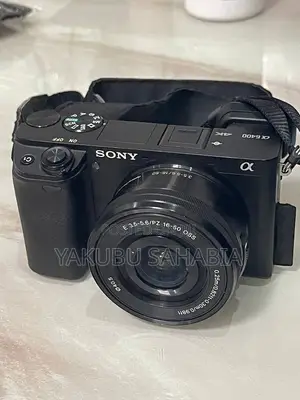 Sony A6400 Mirrorless Camera with 16-50mm OSS Lens Kit