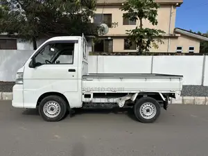 Daihatsu Hijet Mini Truck - White