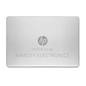 New HP 14-ep0063 Laptop: 8GB RAM, 512GB SSD