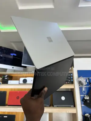 Microsoft Surface Laptop 2 - 13" Touchscreen