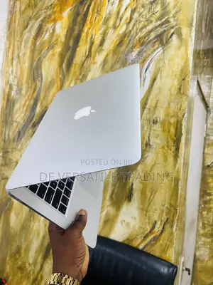 Apple MacBook Air 2013 13-inch Core i7 8GB RAM 256GB SSD