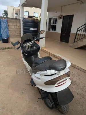 Yamaha Majesty 125cc Scooter 2010