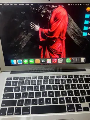Apple MacBook Air Laptop - Intel Core i5, 256GB HDD