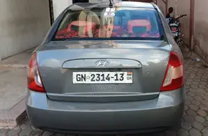 Hyundai Accent 2010 Gray
