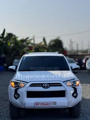 2021 Toyota 4Runner SR5 Premium White