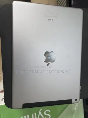 Apple iPad 9.7 32GB Gray