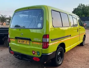 Toyota HiAce Ambulance 2005