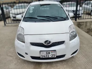 Toyota Vitz 1.3 FWD 3dr 2010 White