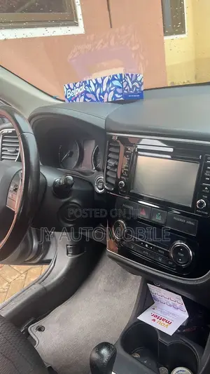 Mitsubishi Outlander 2016 Silver