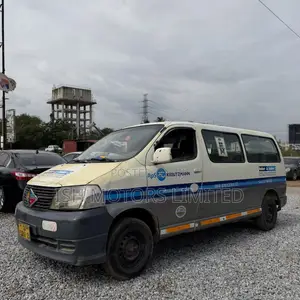 Toyota HiAce Commuter DX 2010