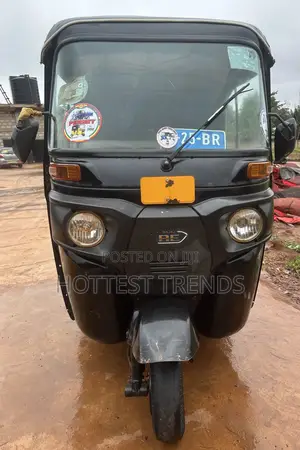 Bajaj RE Tricycle 2025 - Black