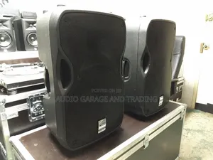 Alto Professional TS115W 15" 800W Bluetooth PA Speaker