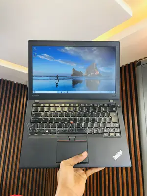 Lenovo ThinkPad X270 Laptop