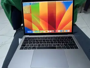 Apple MacBook Pro 2017 8GB Intel Core i5 128GB SSD