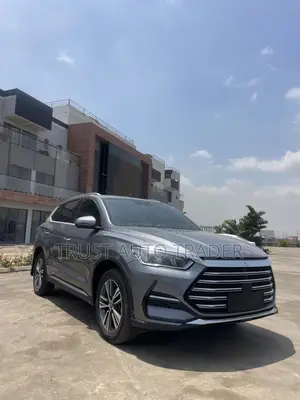 BYD Song Pro DM-i 2023 Hybrid Luxury Edition