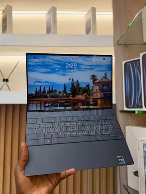 Dell XPS 13 9350 Laptop: Intel Core Ultra 7, 16GB RAM, 512GB SSD