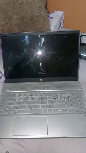 HP Pavilion 15 Laptop - 8GB RAM, Intel Core i5, 1TB HDD+SSD