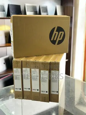 New HP 15 Laptop - AMD Ryzen 5, 16GB RAM, 512GB SSD
