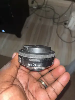 Canon EF 24mm f/1.8 Standard Lens