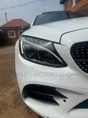 2015 Mercedes-Benz C300 Luxury 4Matic Sedan