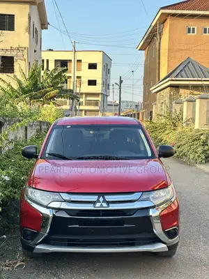Mitsubishi Outlander SE 2017 Red