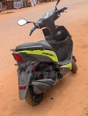 Yamaha Majesty 2024 Scooter - Green