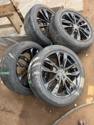 Honda Civic Rims and Tyres (17-inch)