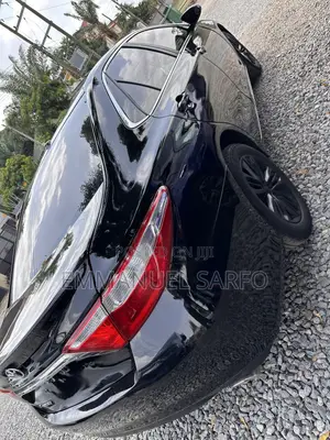 2016 Toyota Camry LE Sedan