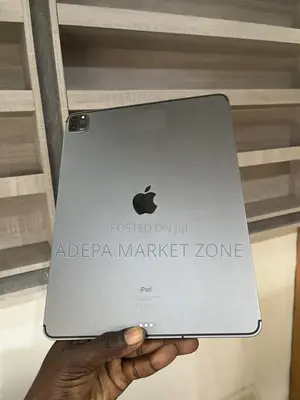 Apple iPad Pro 12.9 (2022) 256GB Gray