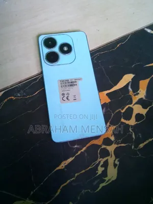 Tecno Spark 20 256GB Blue