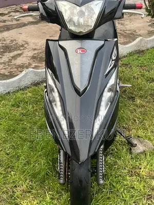 Kymco Agility 125 Scooter - Black