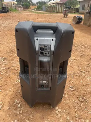DB Technologies OPERA 402D Active Speaker - 300W+100W RMS 12"