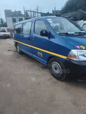 Toyota HiAce 2006
