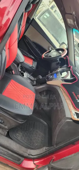 Hyundai Santa Fe 2013 Red