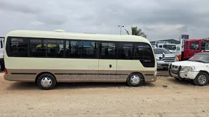 Hyundai County Bus 2016 Grey