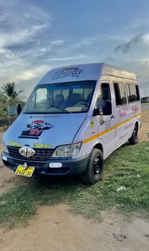 Mercedes-Benz Sprinter 2005 White