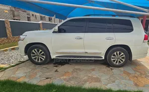 Toyota Land Cruiser Prado 2020 White