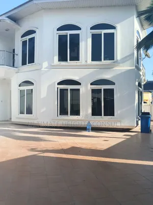 4 Bedroom House with Pool for Rent in Airport Residential