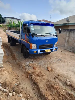 Hyundai HD78 Semi-Trailer Truck 2017