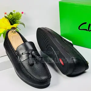 Clarks Men's Black Leather Loafers with Ring Detail