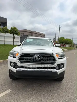 Toyota Tacoma 2018 White