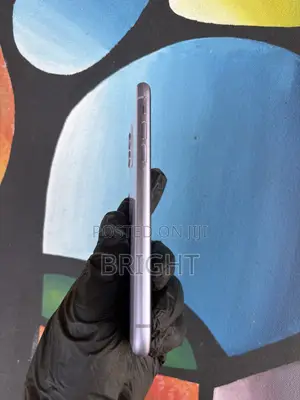 Apple iPhone 11 64GB Purple
