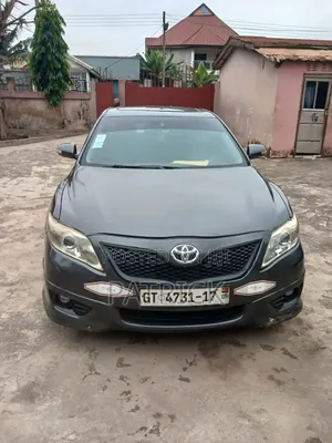 2010 Toyota Camry SE Sedan (2.5L)
